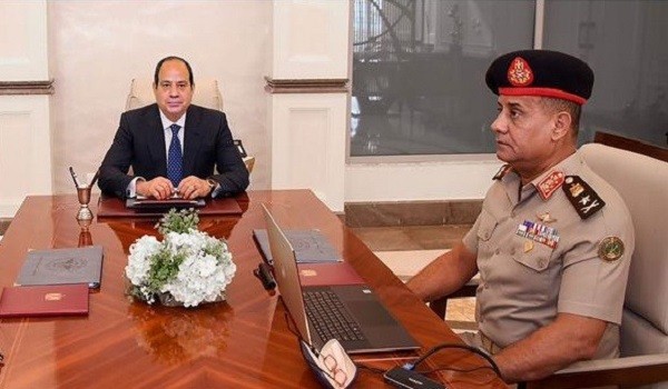 السيسي ووزير الدفاع - أرشيفية