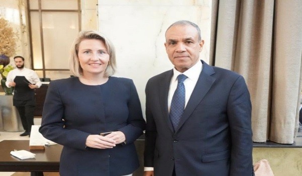 الوزير بدر عبد العاطي وسوزان راب
