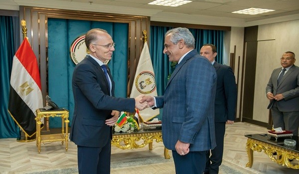 الوزير المصري والسفير البلغاري
