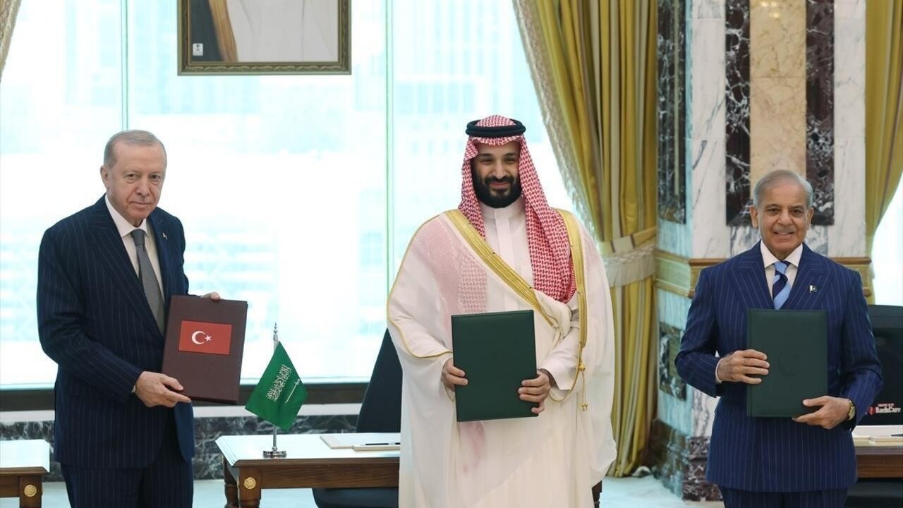 رئيس باكستان وولي عهد السعودية ورئيس تركيا