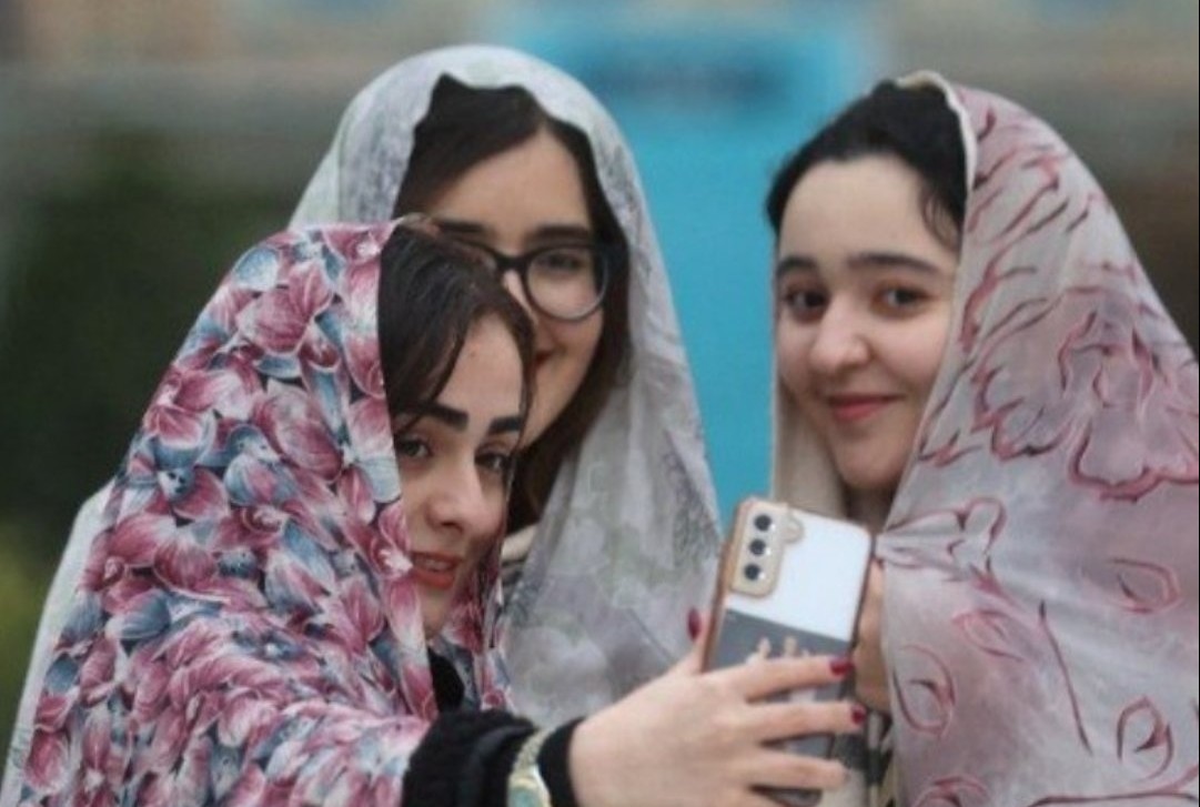 إيرانيات