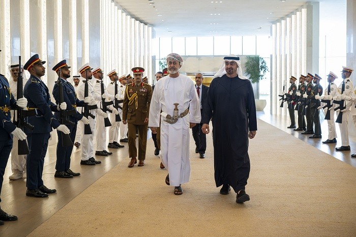 رئيس الإمارات وسلطان عمان
