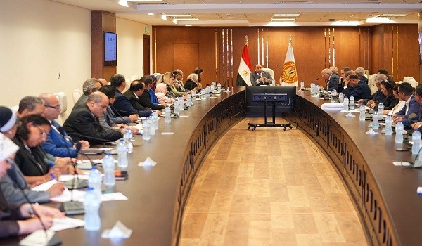 لقاء وزير العمل