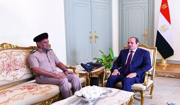 الرئيس المصري ووزير الدفاع