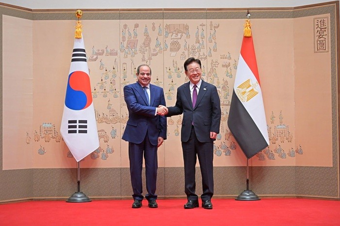 الرئيسان الكوري والمصري