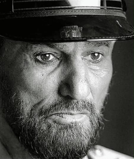 اللواء خليفة بن ضاعن المهيري