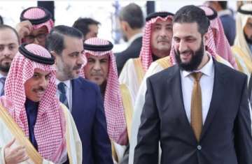 الأمير فيصل بن فرحان وأحمد الشرع