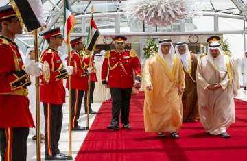 وصول الشيخ منصور بن زايد للكويت