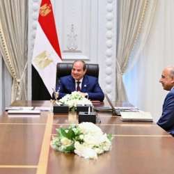 اجتماع السيسي ورئيس الحكومة ووزير الكهرباء