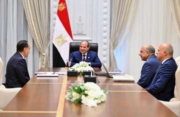 اجتماع السيسي ورئيس الحكومة ووزير الكهرباء