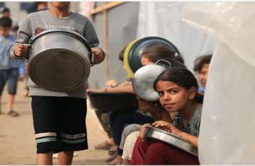 أطفال غزة ينتظرون الغذاء