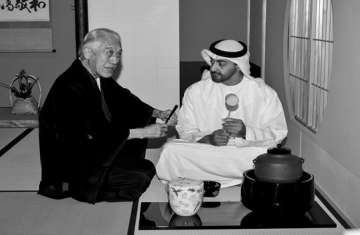 الرئيس الإماراتي وسين جنشيتسو