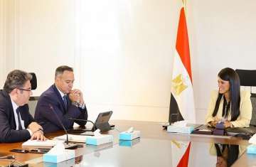 وزيرة التخطيط ووفد ستاندارد آند بورز 