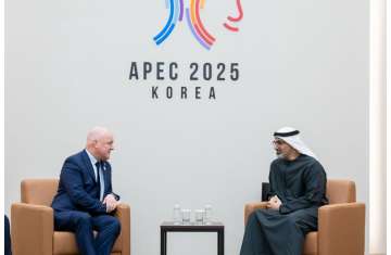 ولي عهد أبوظبي ورئيس وزراء نيوزيلندا