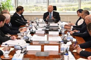 اجتماع وزير الصناعة