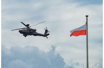 مطار بولندا