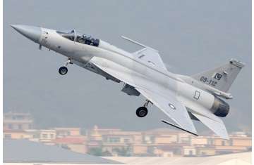 طائرات JF-17 