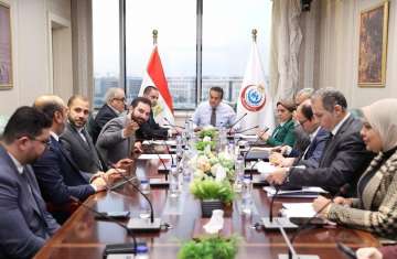 وزير الصحة المصري خلال الاجتماع