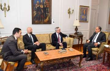 وزير الخارجية المصري ورئيس 