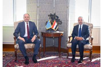 وزير الخارجية المصري ونظيره اليوناني