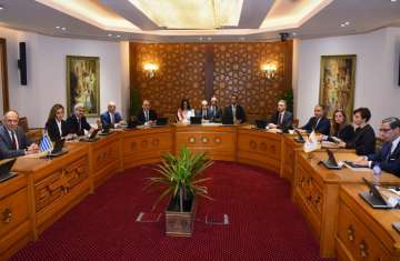 مشاورات سياسية مصرية قبرصية يونانية