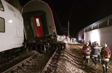 تصادم قطارين