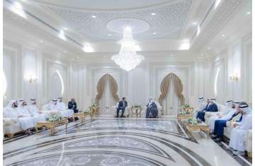 حاكم الشارقة يستقبل أبناء الشيخ عبدالباسط عبد الصمد