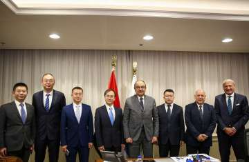 وزير قطاع الأعمال المصري ووفد شاندونج الصينية 