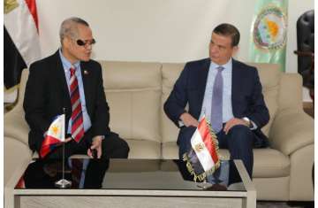 وزير الزراعة المصري ووكيل وزارة الزراعة الفلبيني