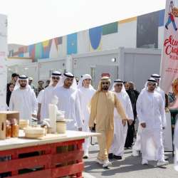 محمد بن راشد يزور مهرجان القوز للفنون