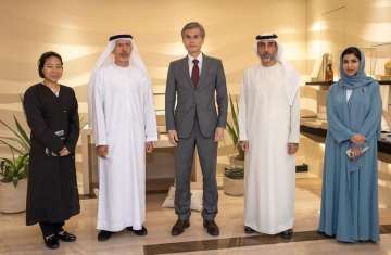 وفد ياباني يزور الإمارات