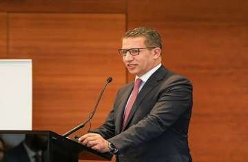 الدكتور عمر نجم