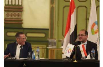 اجتماع وزير المالية