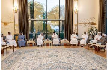 حاكم رأس الخيمة يستقبل وفد الخارجية