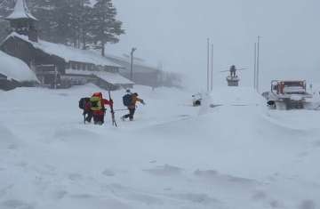 انهيار جليدي بولاية كاليفورنيا الأمريكية