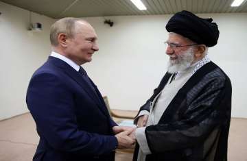 المرشد الراحل والرئيس الروسي