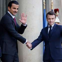 إيمانويل ماكرون وتميم بن حمد