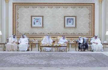 حاكم الشارقة يستقبل المهنئين بعيد الفطر السعيد