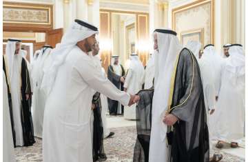 حاكم الشارقة يستقبل المهنئين