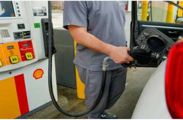 أسعار البنزين في أمريكا تواصل الزياردة