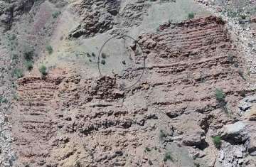 Dubai Police Rescue Two Tourists Stranded in Hatta Mountains