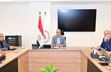 اجتماع وزير الري