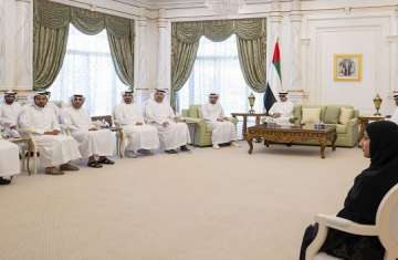 هزاع بن زايد يطّلع على مستجدات مشاريع تطوير البنية التحتية في العين