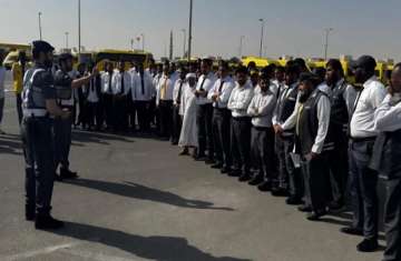 شرطة أبوظبي تعزز برامج التوعية المرورية