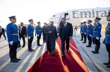 الرئيس الصربي يستقبل الرئيس الإماراتي