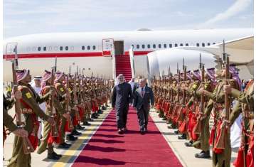 ملك الأردن يستقبل ولي عهد أبوظبي