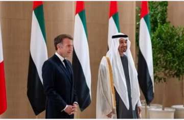 الشيخ محمد بن زايد و إيمانويل ماكرون
