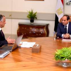 السيسى يجتمع مع محافظ البنك المركزى