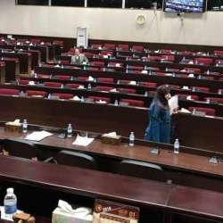 قاعة البرلمان العراقي خالية من النواب