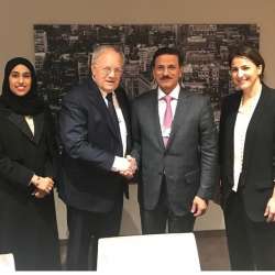 سلطان المنصوري يبحث مع وزير الاقتصاد السويسري سبل تنمية التعاون المشترك